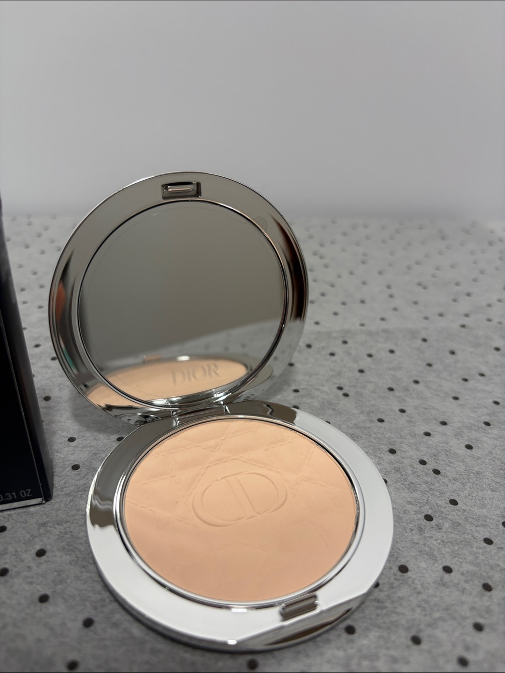Dior 01 fair Quilted Compact Silver CD Emblem setting powder forever nude matte - Picture 2 of 5
